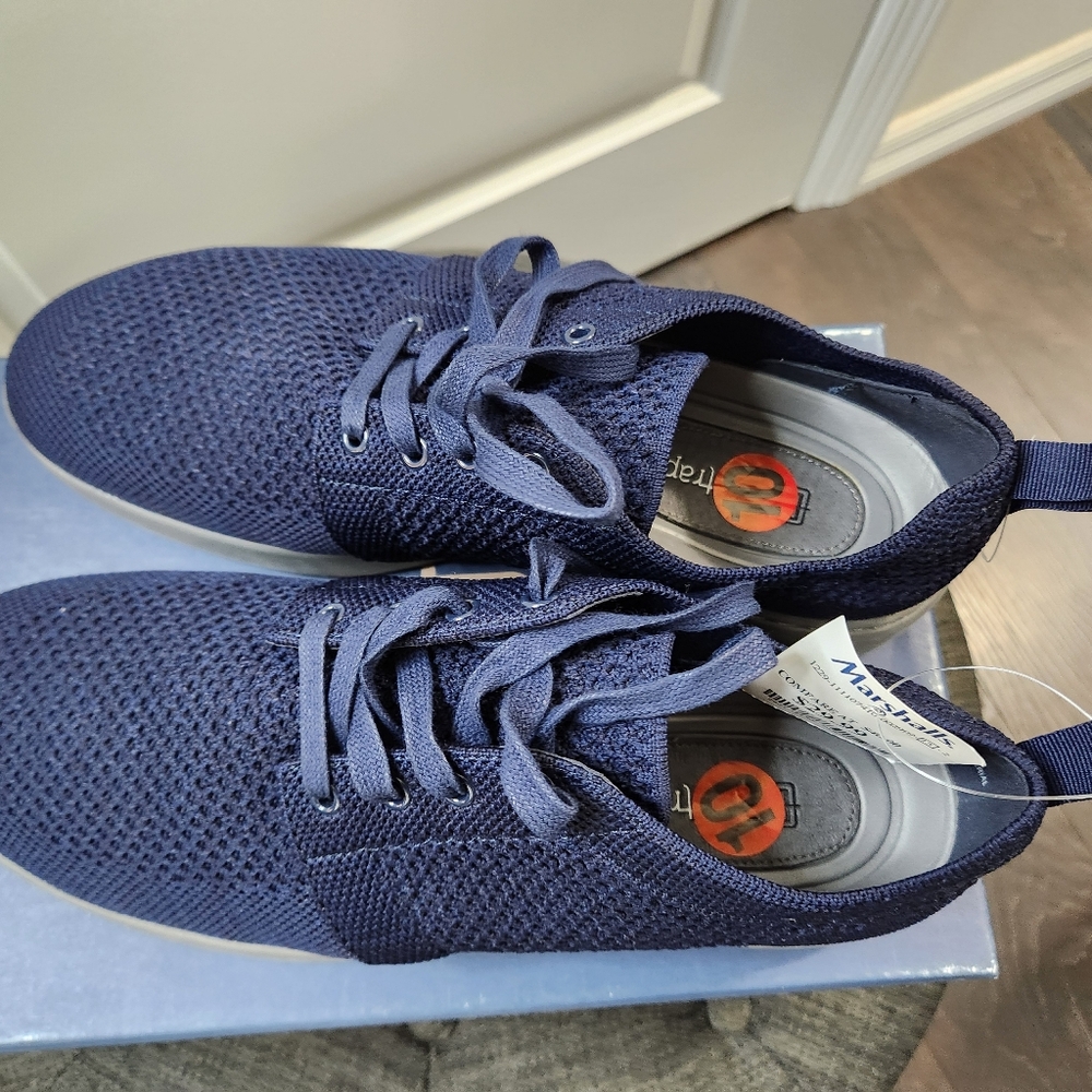 Shoes - Picture 3 of 7